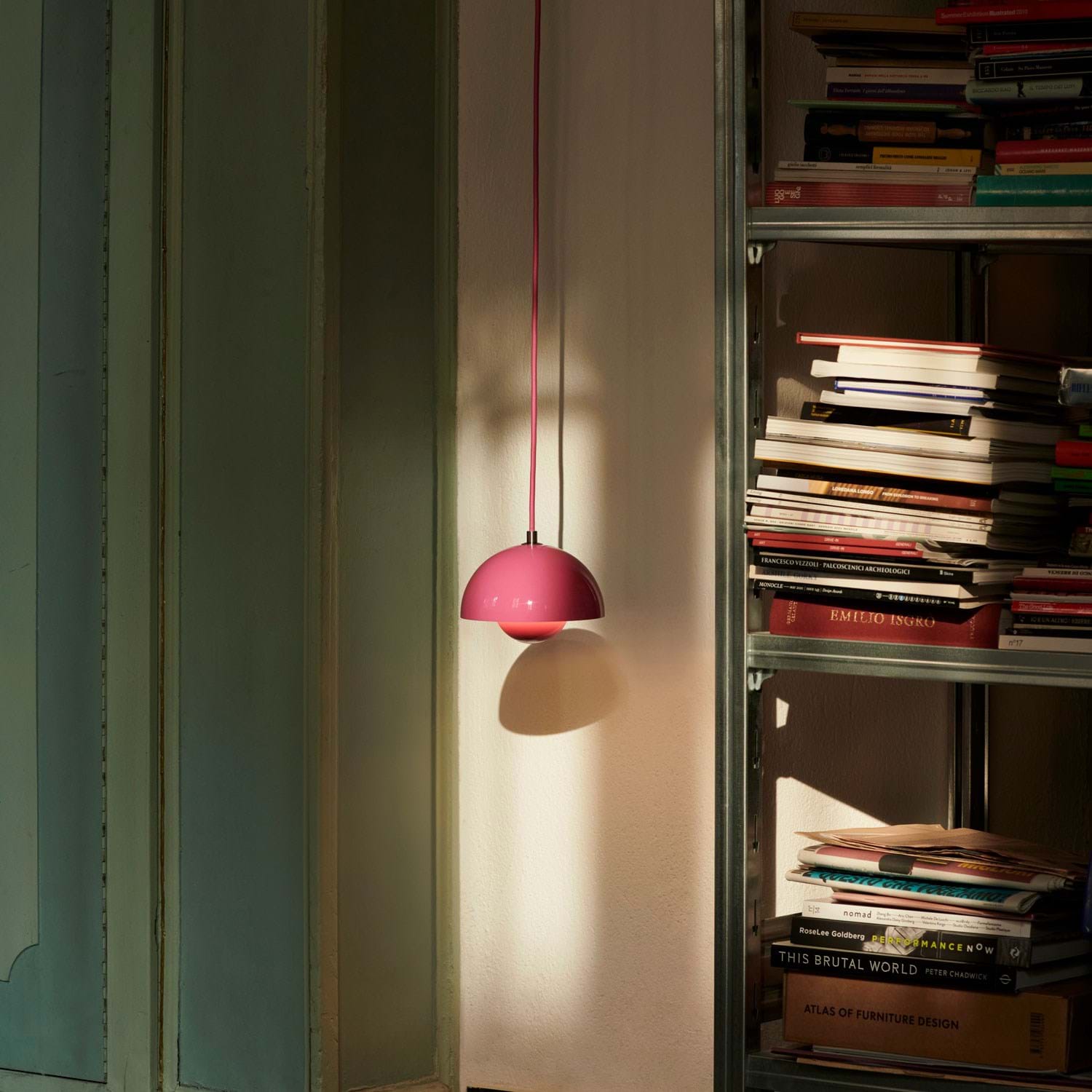 Flowerpot VP10 från Vålamagasinet Taklampor, &Tradition, Image-2