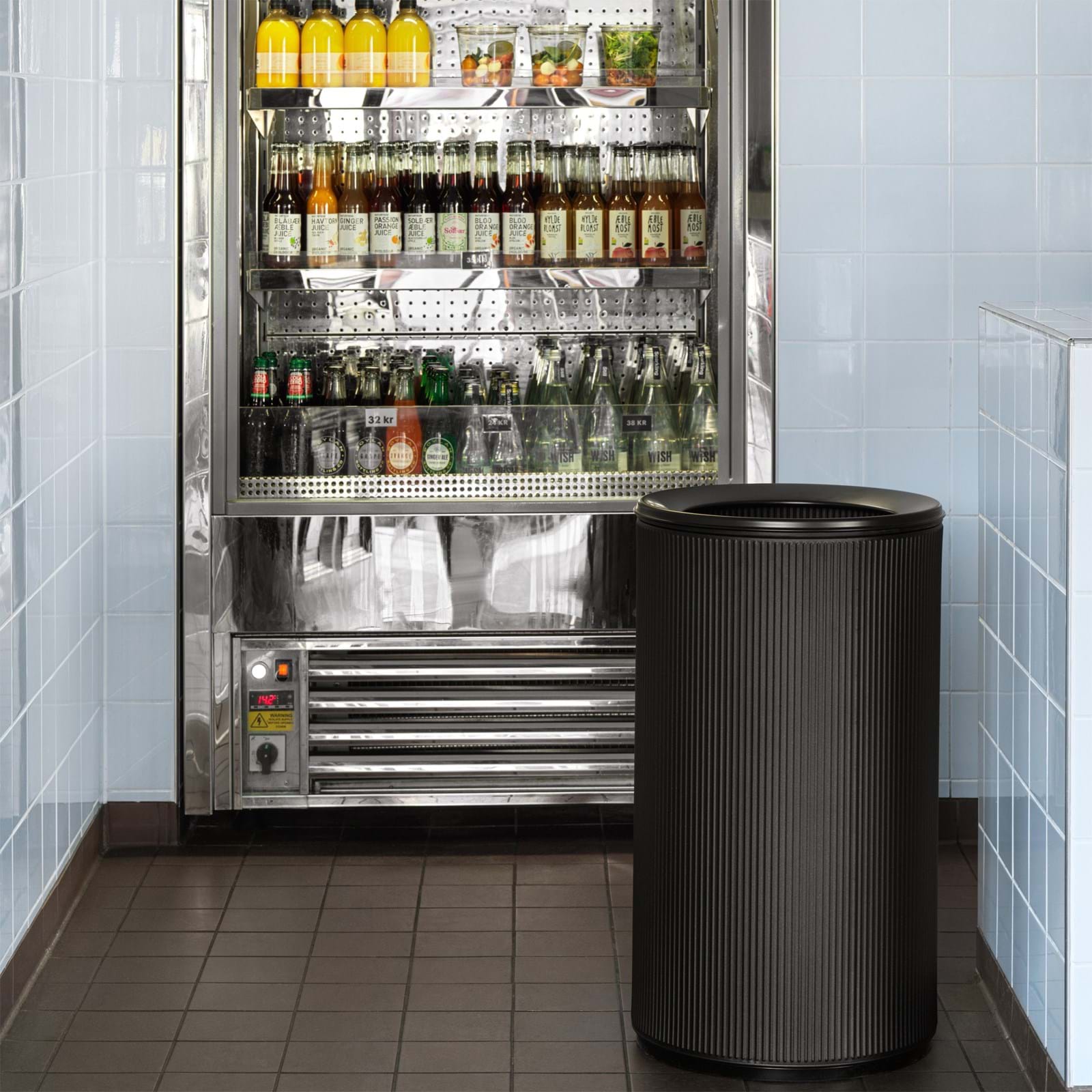 Vipp 19 från Vålamagasinet Soptunnor och tvättkorgar, Vipp, Image-2