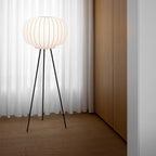 Vipp 581 Paper Golvlampa från Vålamagasinet Golvlampor, Vipp, Image-2