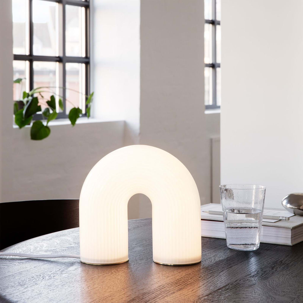 Vuelta Table Lamp från Vålamagasinet Bordslampor, Ferm Living, Image-4