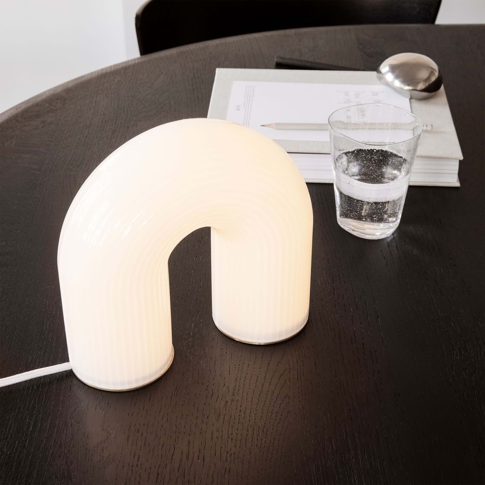 Vuelta Table Lamp från Vålamagasinet Bordslampor, Ferm Living, Image-5