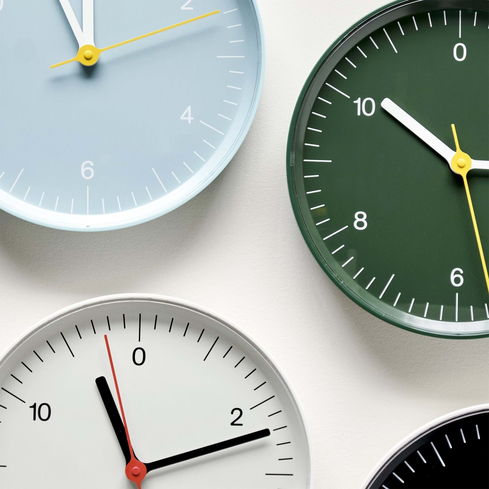 Wall Clock från Vålamagasinet Klockor, HAY, Image-3