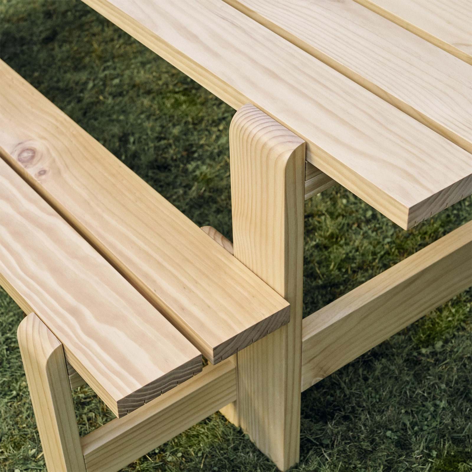 Weekday Bench 190 cm från Vålamagasinet Pallar och bänkar utemöbler, HAY, Image-3