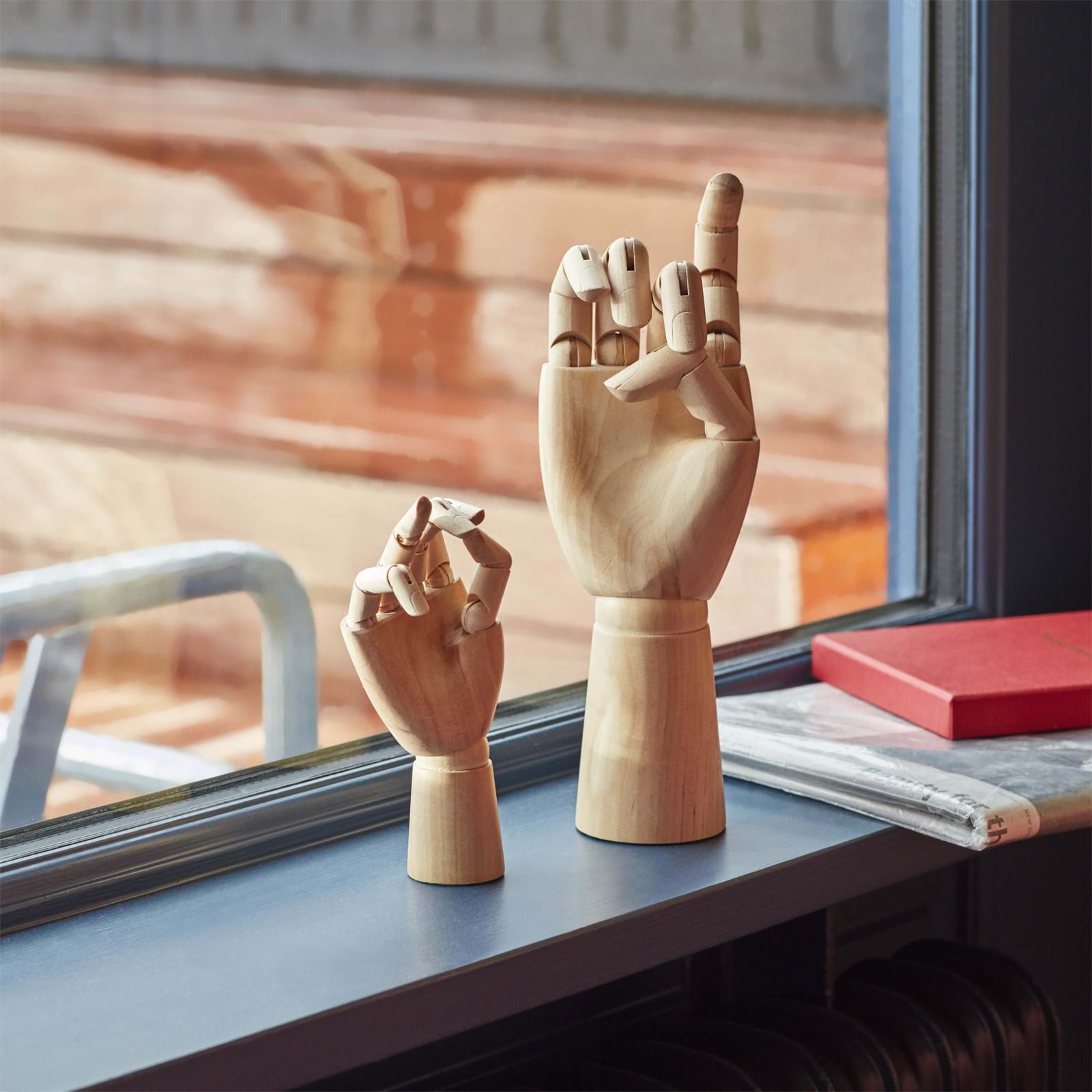 Wooden Hand från Vålamagasinet Övriga inredningsdetaljer, HAY, Image-2