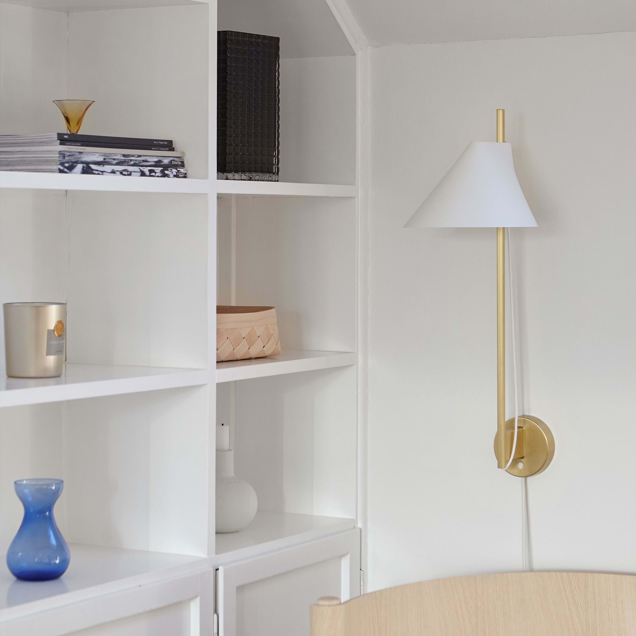 Yuh Vägglampa från Vålamagasinet Vägglampor, Louis Poulsen, Image-2