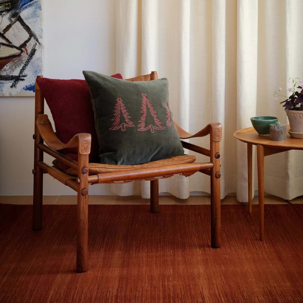 Pine Three Cushion Cover 50x50 cm från Vålamagasinet Prydnadskuddar, Chhatwal & Jonsson, Image-2