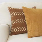 Kunal Velvet Kuddfodral 50x50 från Vålamagasinet Prydnadskuddar, Chhatwal & Jonsson, Image-2