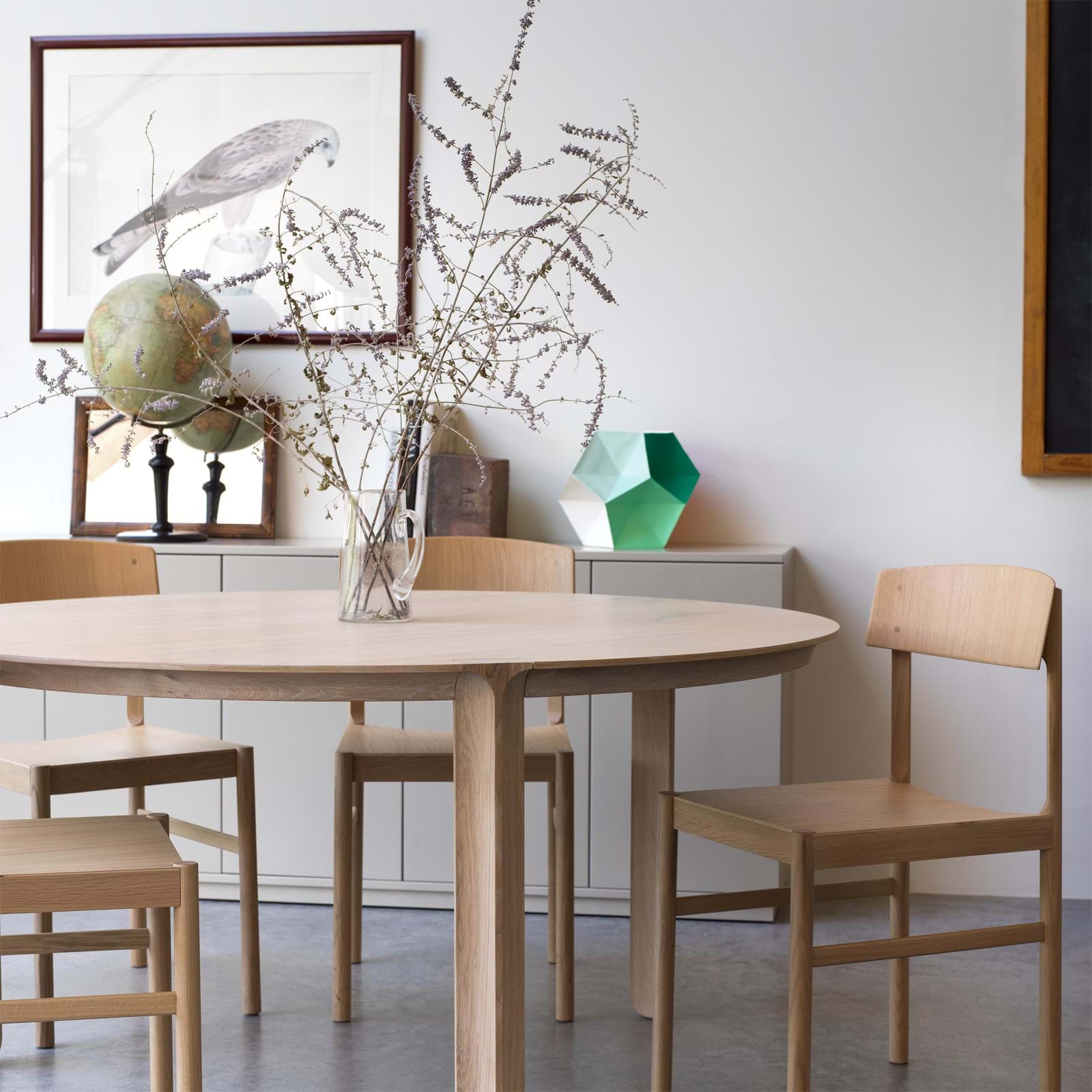 Amor Runt Matbord från Vålamagasinet Matbord, Mavis, Image-4