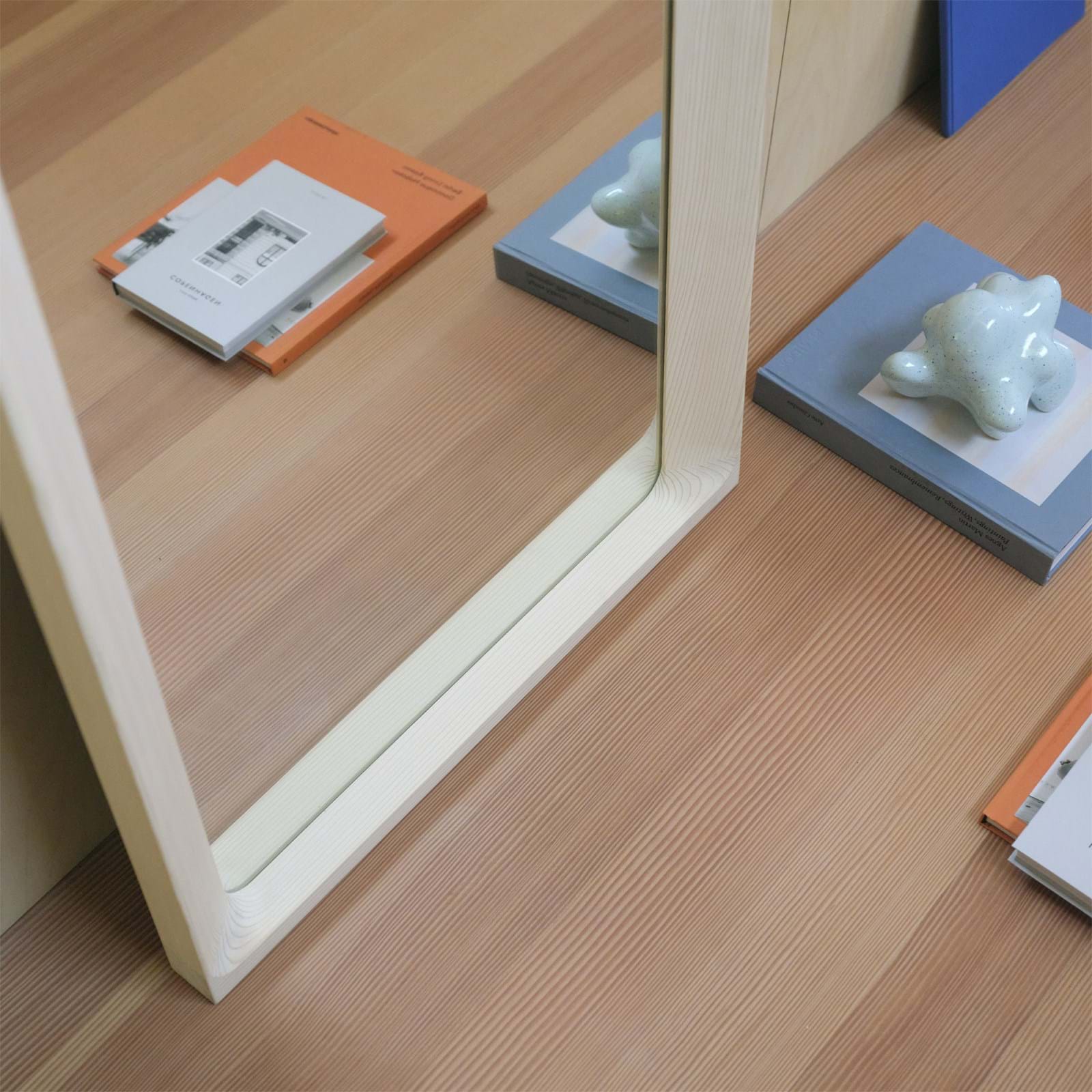 Arced Mirror 170x61 cm från Vålamagasinet Speglar, Muuto, Image-7