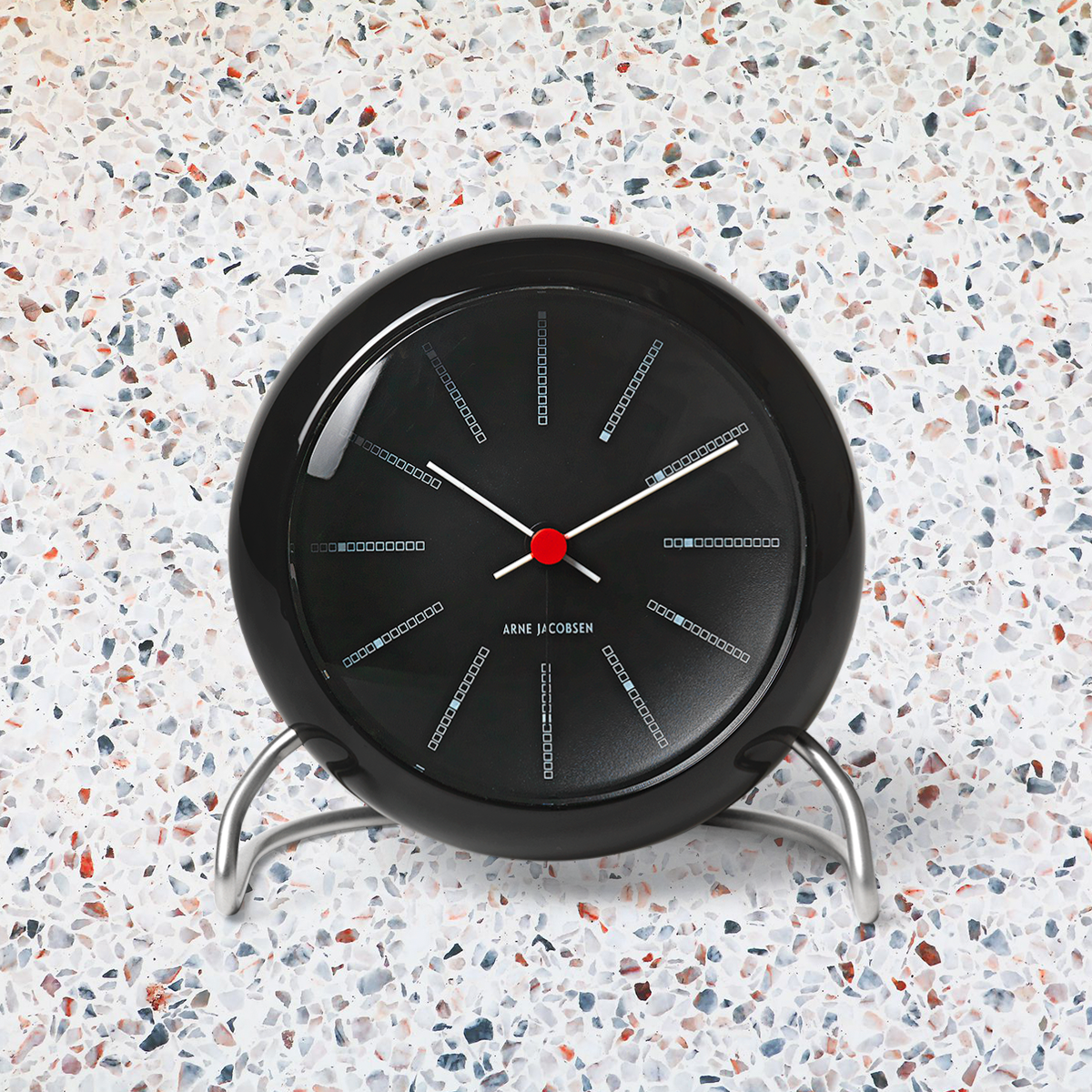 AJ Table Clock Bankers från Vålamagasinet Klockor, Arne Jacobsen Tableclock, Image-2