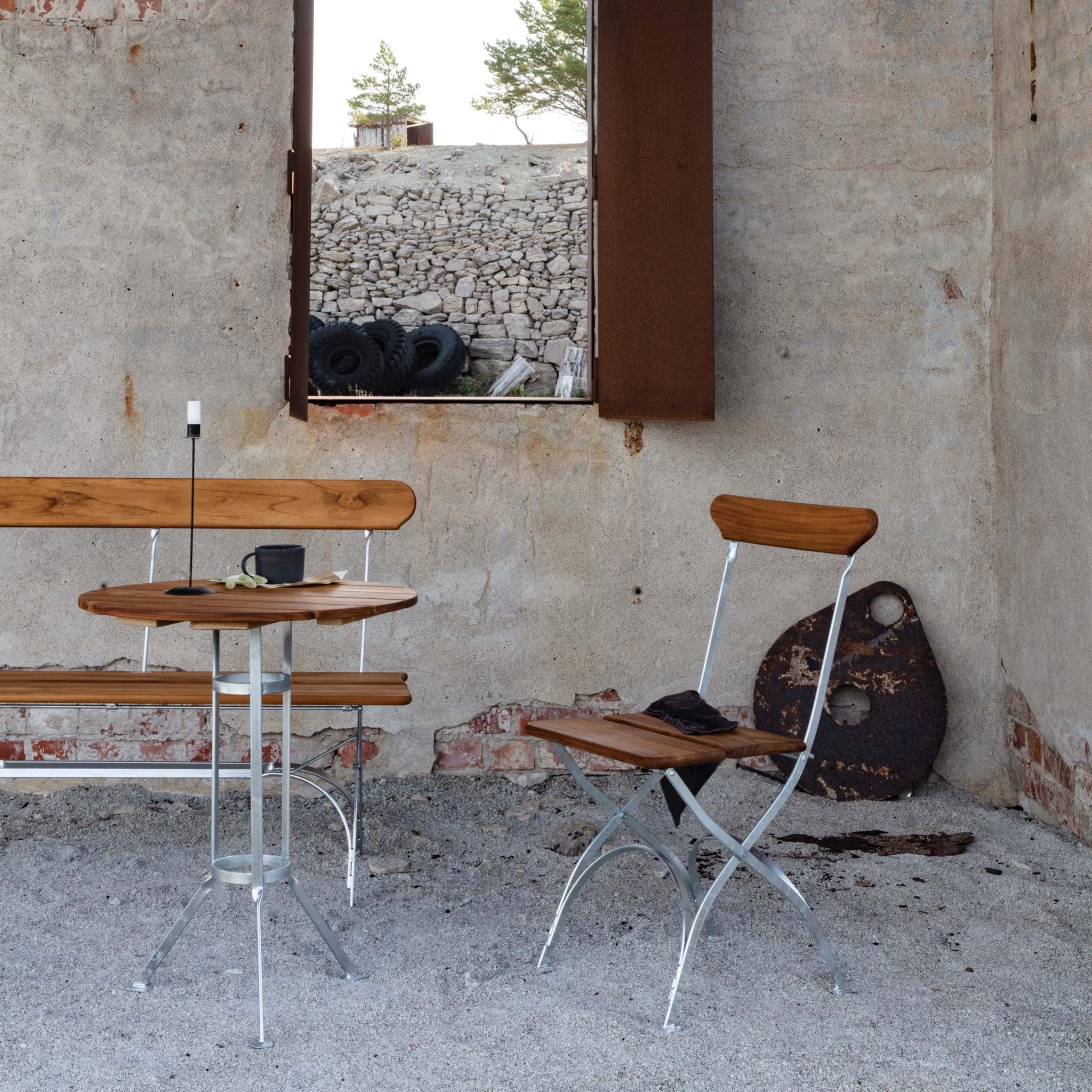 Bryggeri Trefotsbord från Vålamagasinet Småbord utemöbler, Grythyttan, Image-2