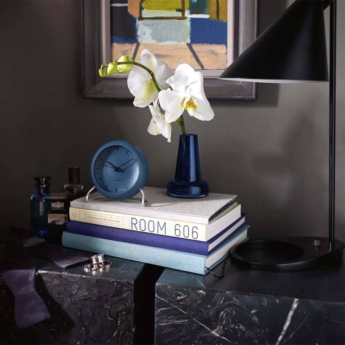 AJ Table Clock City Hall från Vålamagasinet Klockor, Arne Jacobsen Tableclock, Image-2