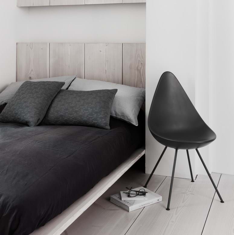 Droppen 3110 Stol Monokrom från Vålamagasinet Matstolar, Fritz Hansen, Image-2