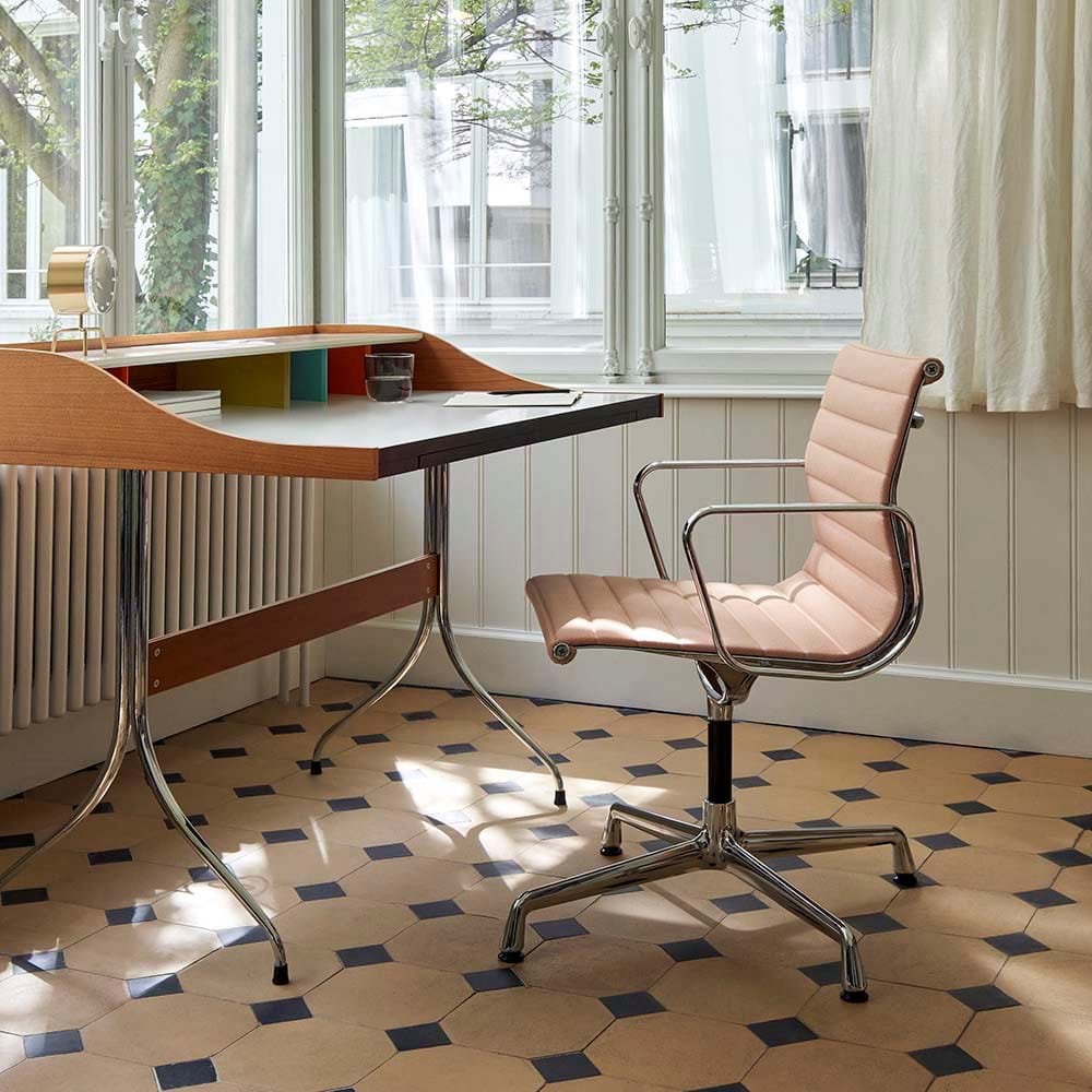 EA 104 från Vålamagasinet Skrivbordsstolar, Vitra, Image-2