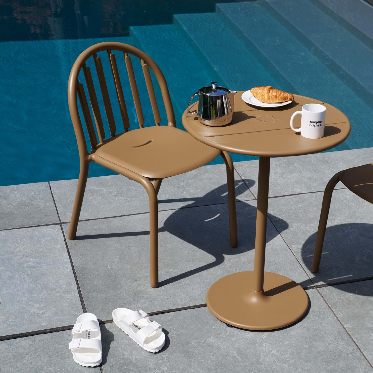 Fred`s Bistreau från Vålamagasinet Småbord utemöbler, Fatboy, Image-5