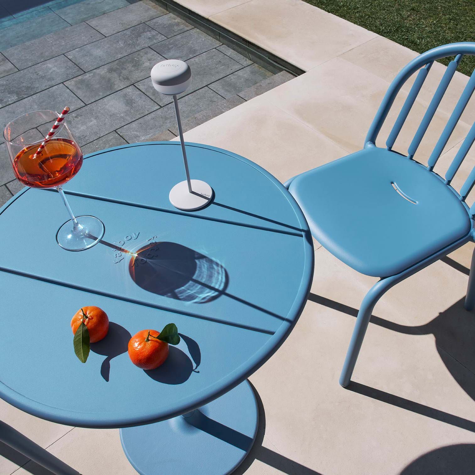 Fred`s Bistreau från Vålamagasinet Småbord utemöbler, Fatboy, Image-9