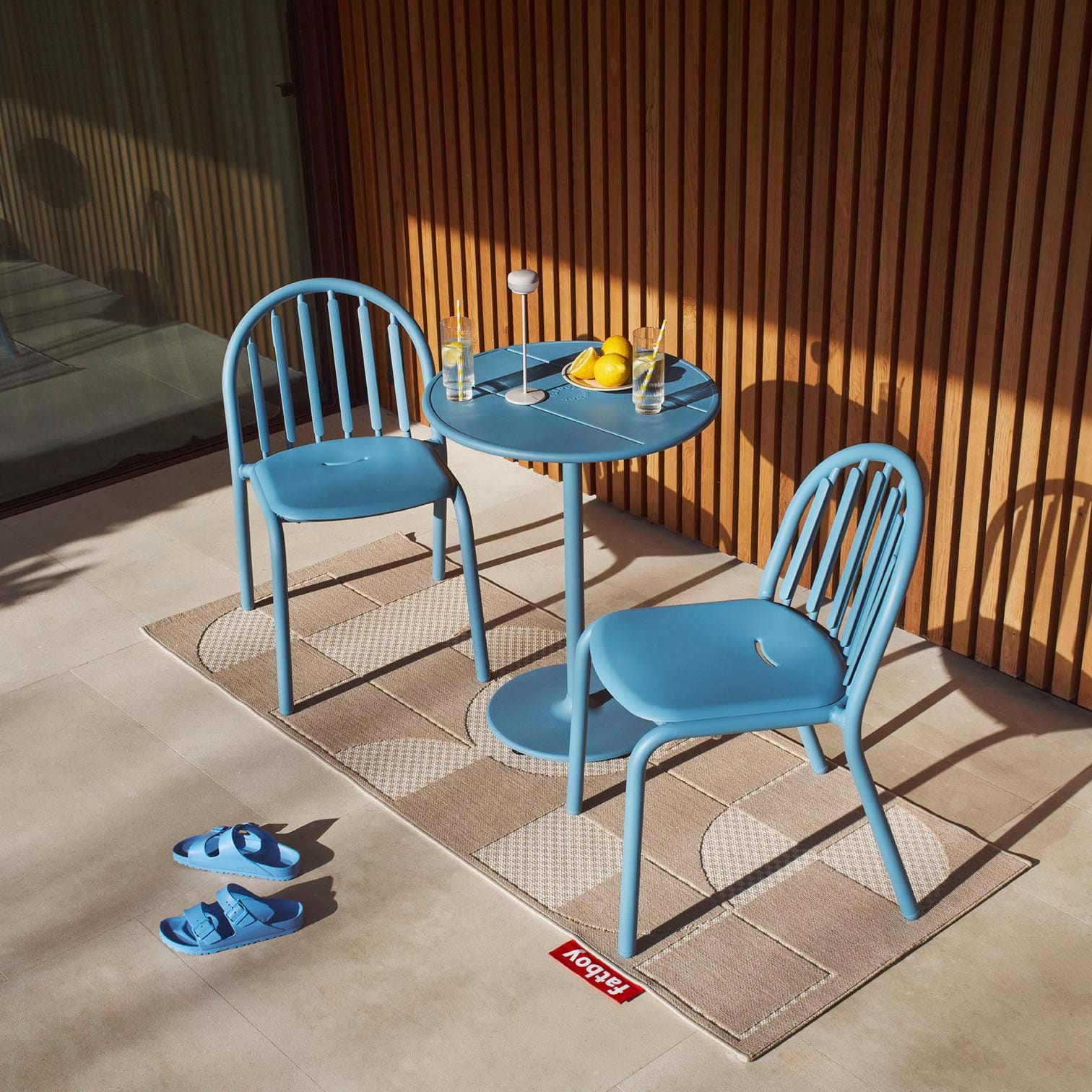 Fred`s Bistreau från Vålamagasinet Småbord utemöbler, Fatboy, Image-10