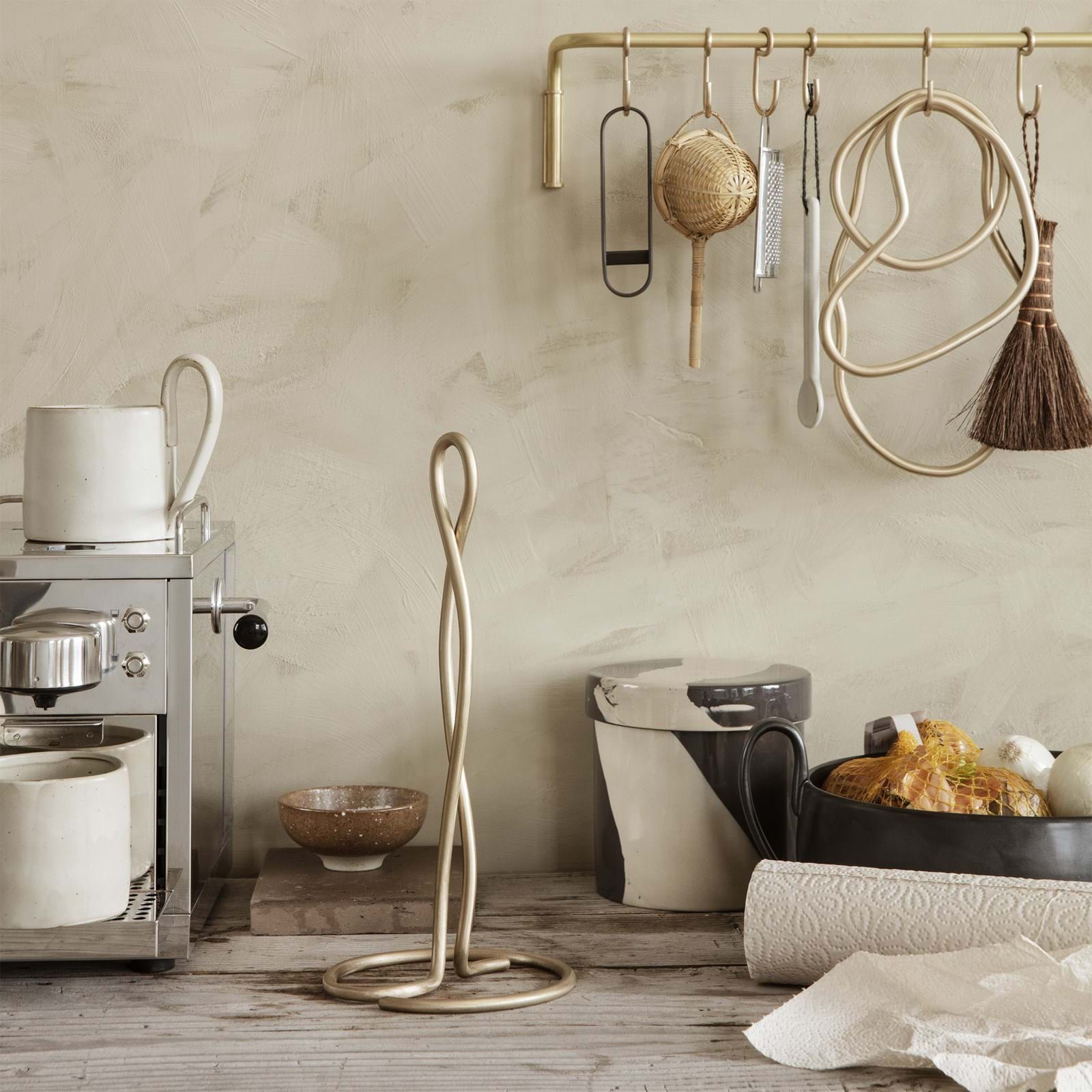 Curvature Paper Towel Holder från Vålamagasinet Kökstillbehör, Ferm Living, Image-5