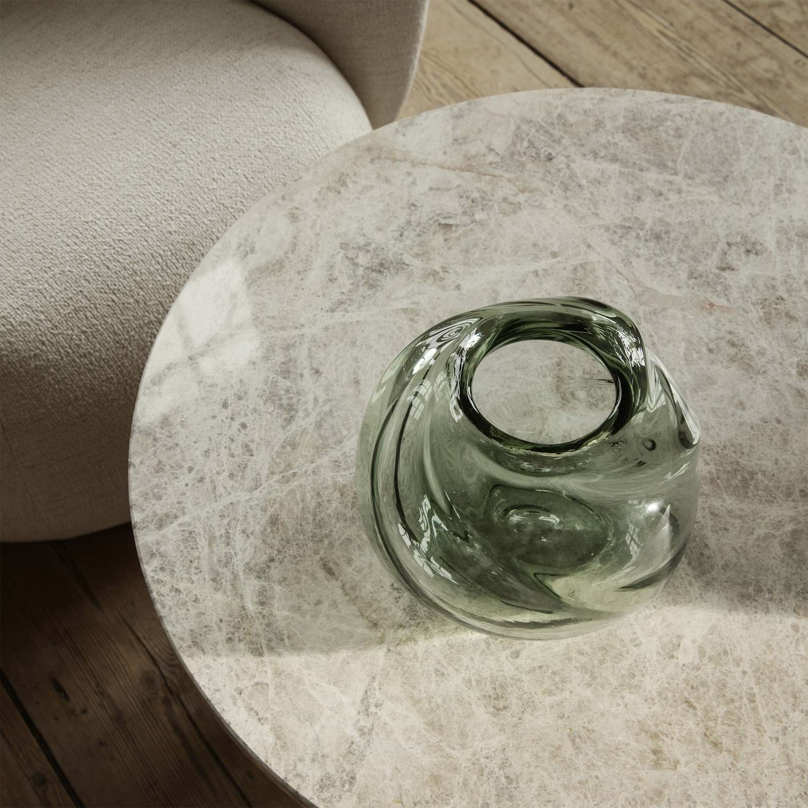 Water Swirl Vase Round från Vålamagasinet Krukor och vaser, Ferm Living, Image-5