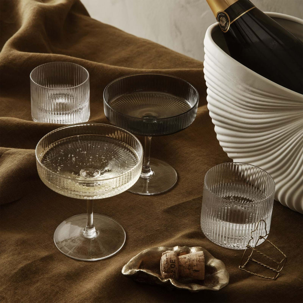 Ripple Low Glasses Set Of 4 från Vålamagasinet Tallrikar och glas, Ferm Living, Image-3