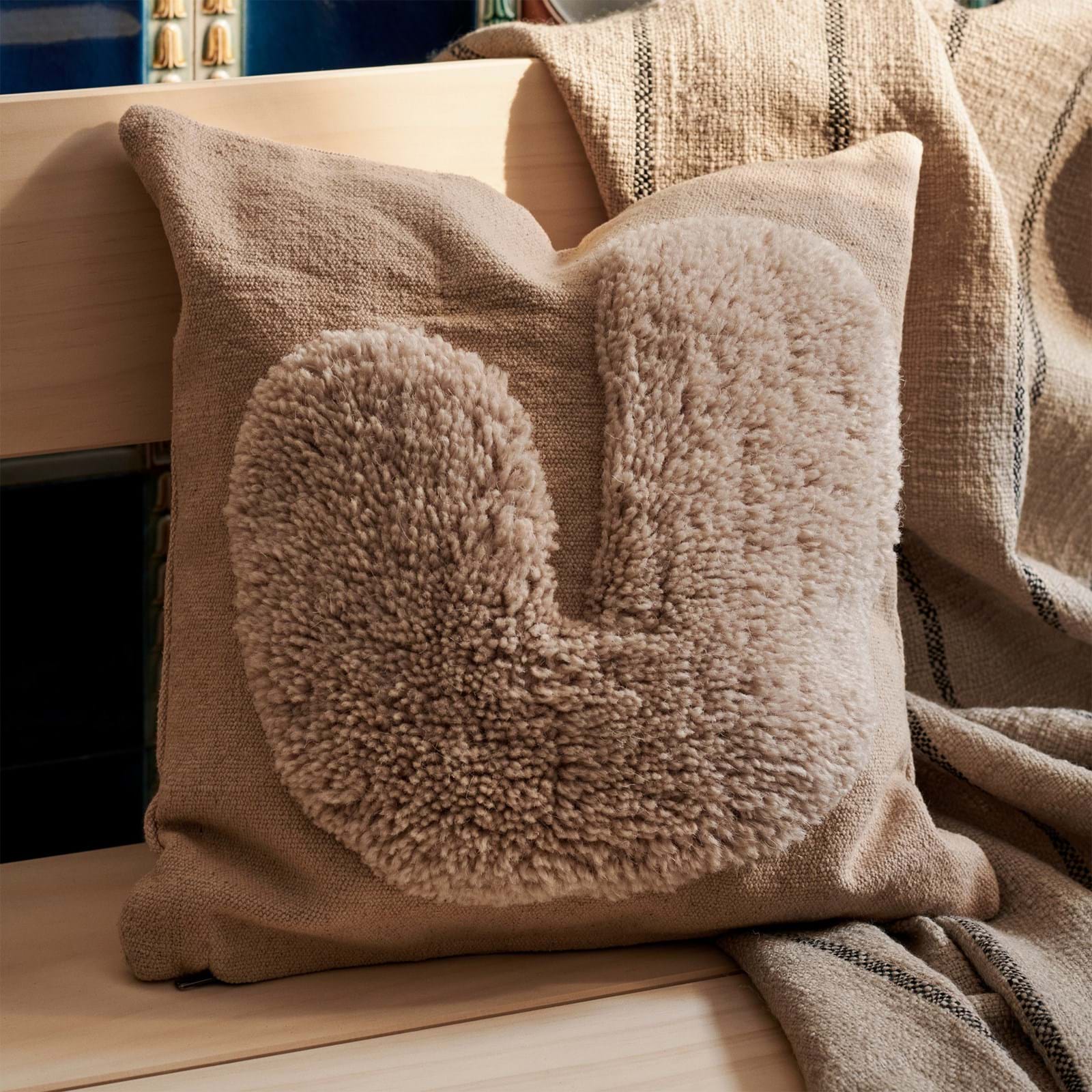 Lay Cushion från Vålamagasinet Prydnadskuddar, Ferm Living, Image-2