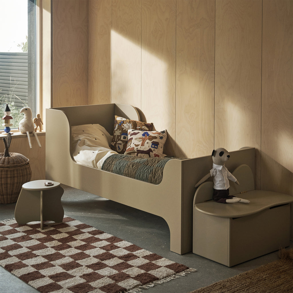 Sill Junior Bed