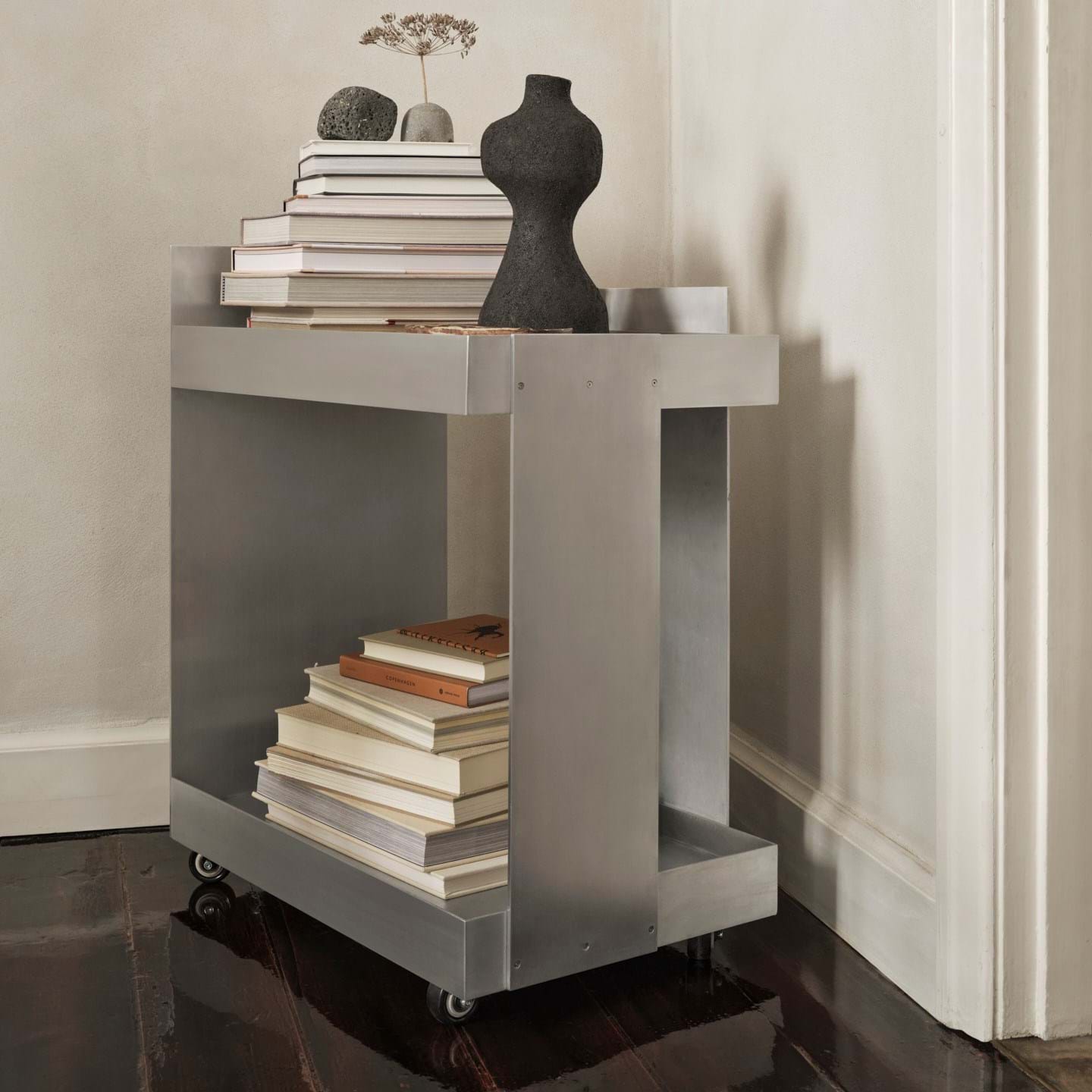 Lager Trolley från Vålamagasinet Serveringsvagnar och rullbord, Ferm Living, Image-4