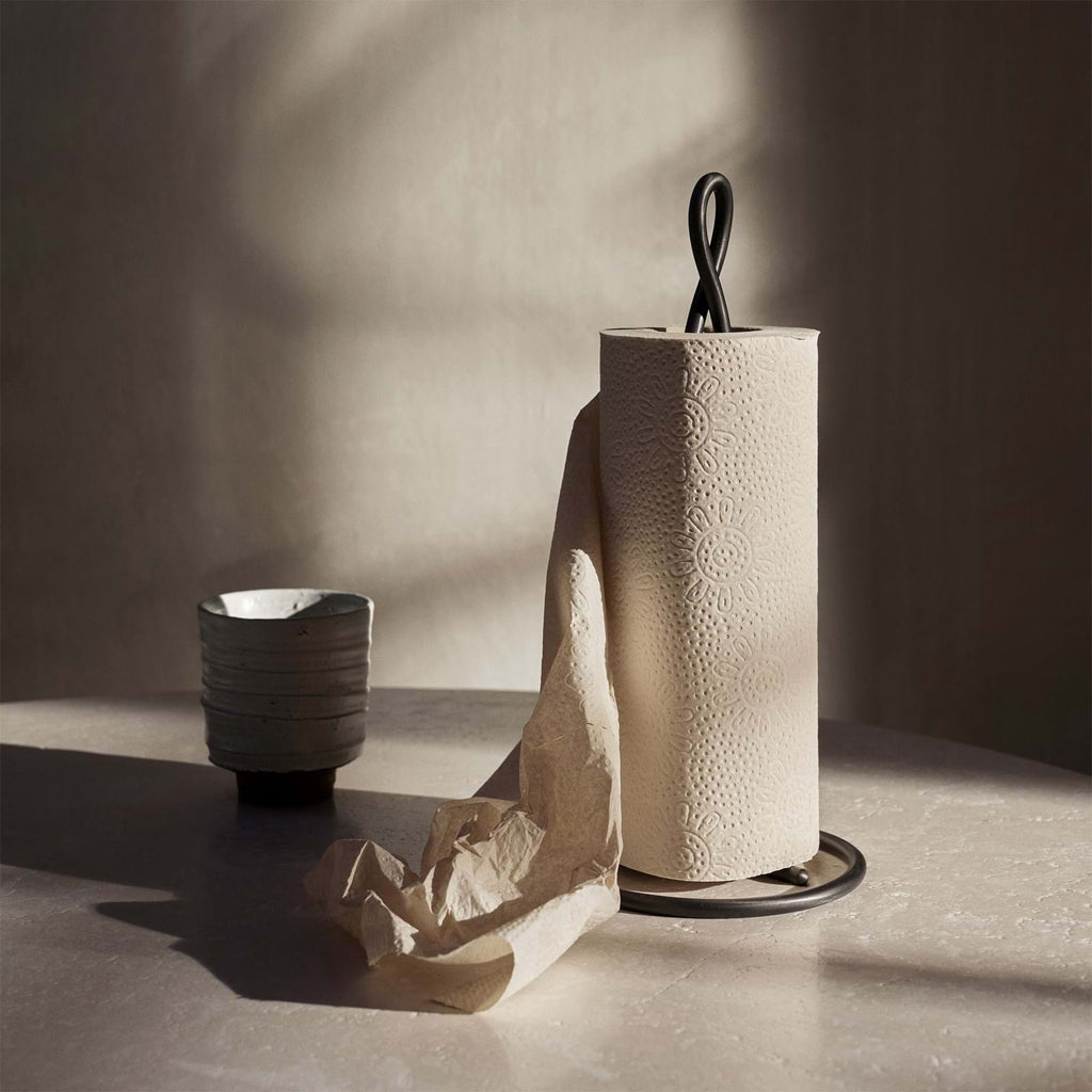 Curvature Paper Towel Holder från Vålamagasinet Kökstillbehör, Ferm Living, Image-2