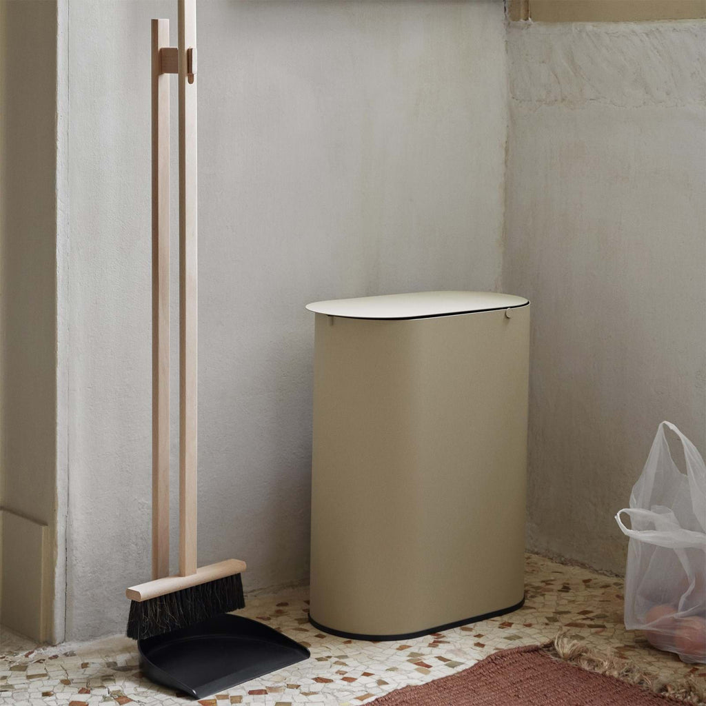 Enkel Bin Medium från Vålamagasinet Soptunnor och tvättkorgar, Ferm Living, Image-3