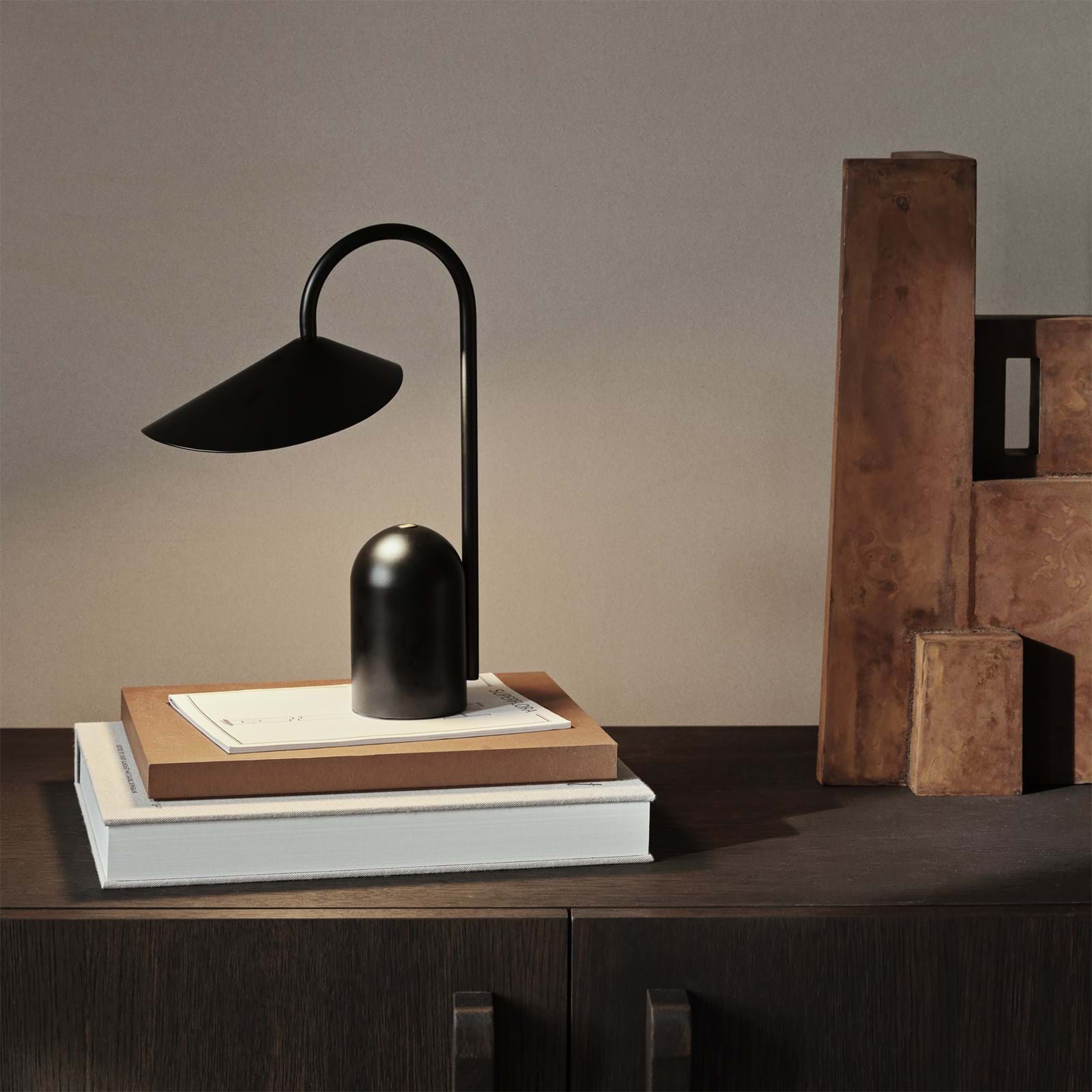 Arum Portable Lamp från Vålamagasinet Bordslampor, Ferm Living, Image-4