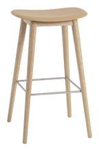 Fiber Bar Stool Wood Base 75 cm från Vålamagasinet Barstolar, Muuto, Image-1