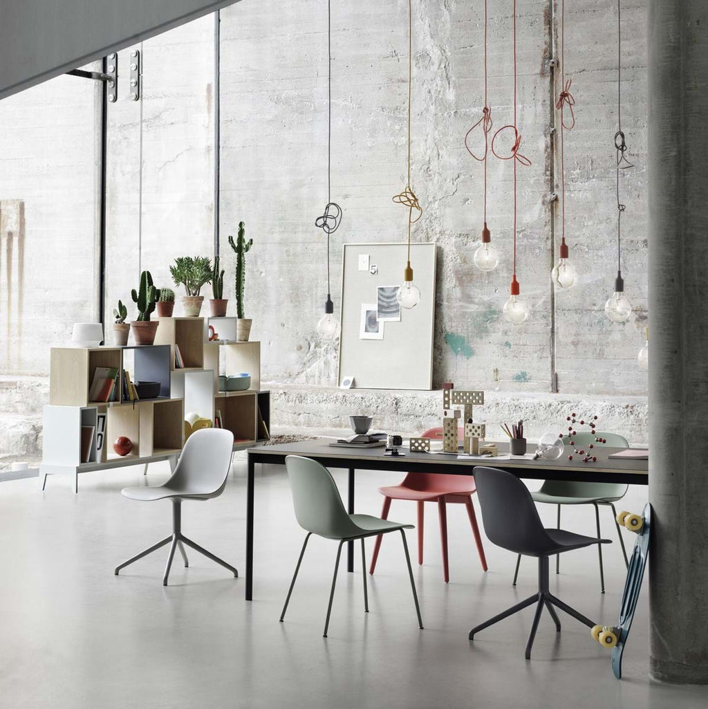 Fiber Side Chair Wood Base Leather från Vålamagasinet Matstolar, Muuto, Image-3