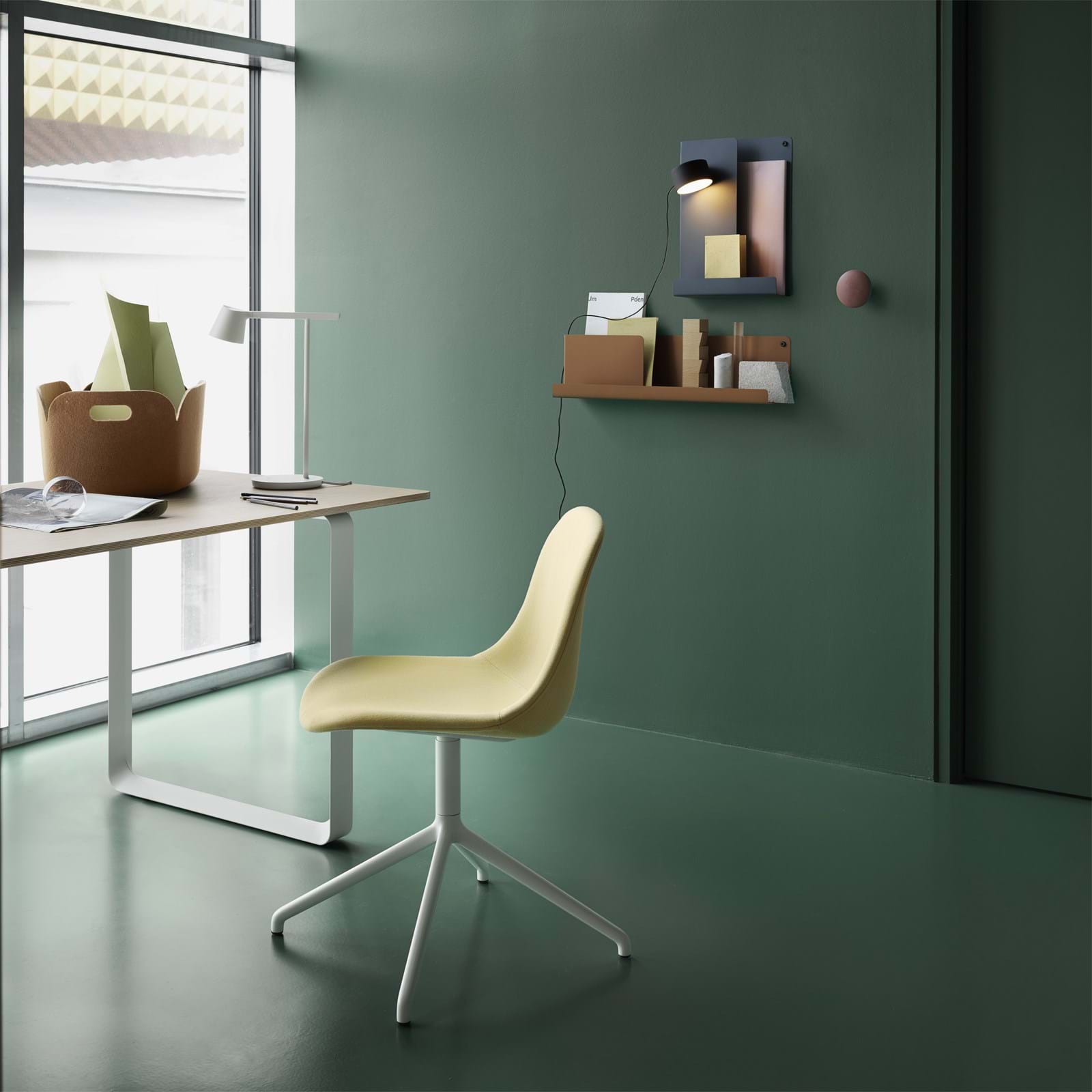 Fiber Side Chair Swivel Base från Vålamagasinet Skrivbordsstolar, Muuto, Image-5
