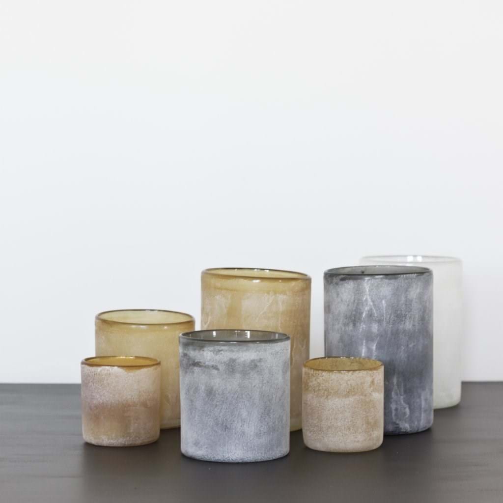 Frost Candleholder Grey från Vålamagasinet Ljusstakar och ljuslyktor, Tell Me More, Image-2