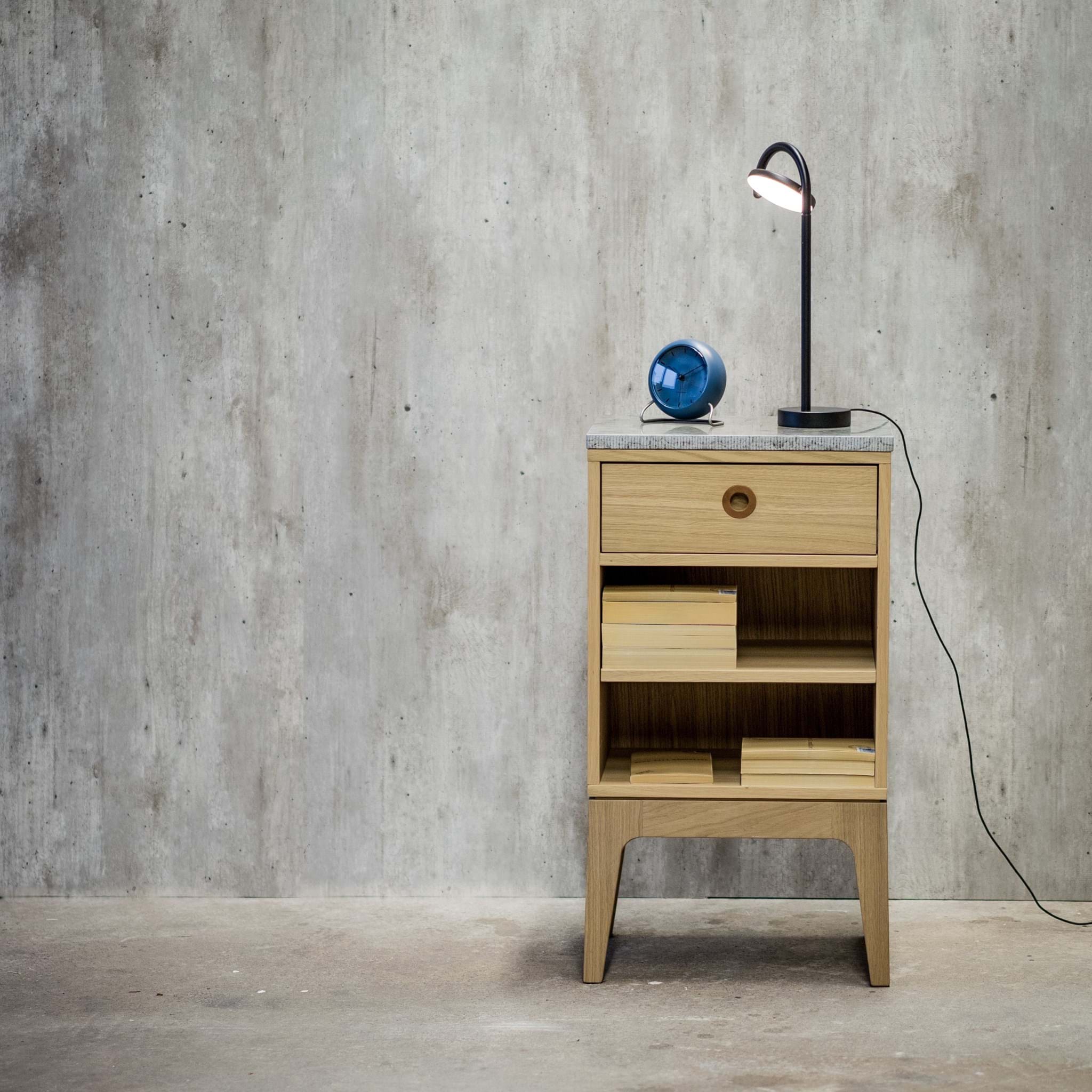 Höllviken Sängbord Höga Ben från Vålamagasinet Sidobord, Mavis, Image-3