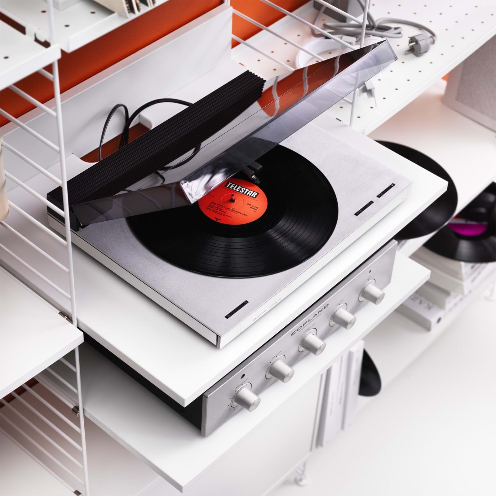 String Mediahyllplan från Vålamagasinet Hyllor, String, Image-3