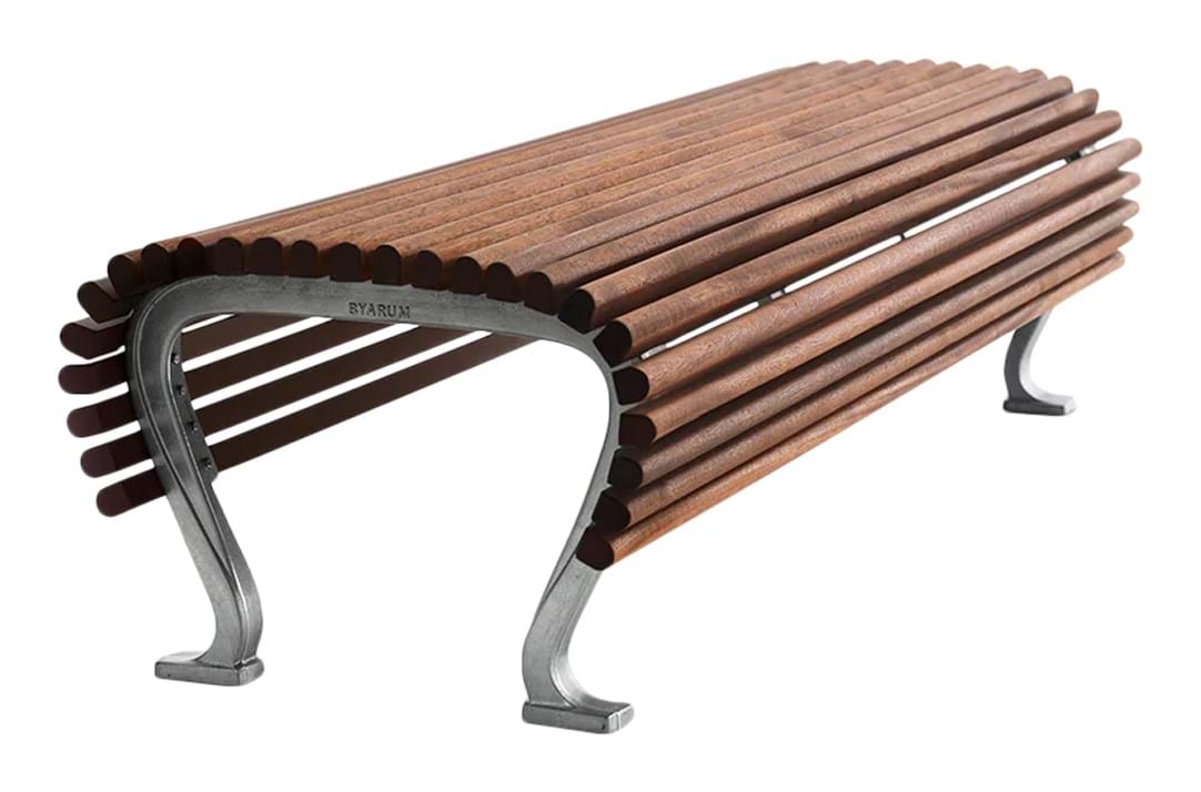 Jujol Bänk Smal från Vålamagasinet Pallar och bänkar utemöbler, Byarums Bruk, Image-1