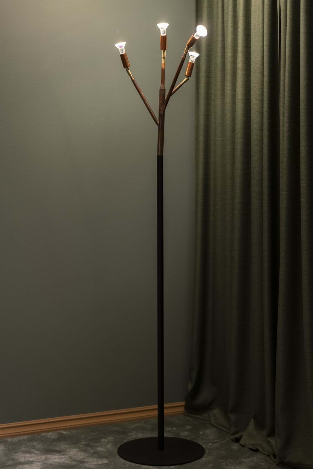 Kvist Golvlampa från Vålamagasinet Golvlampor, Örsjö Belysning, Image-2