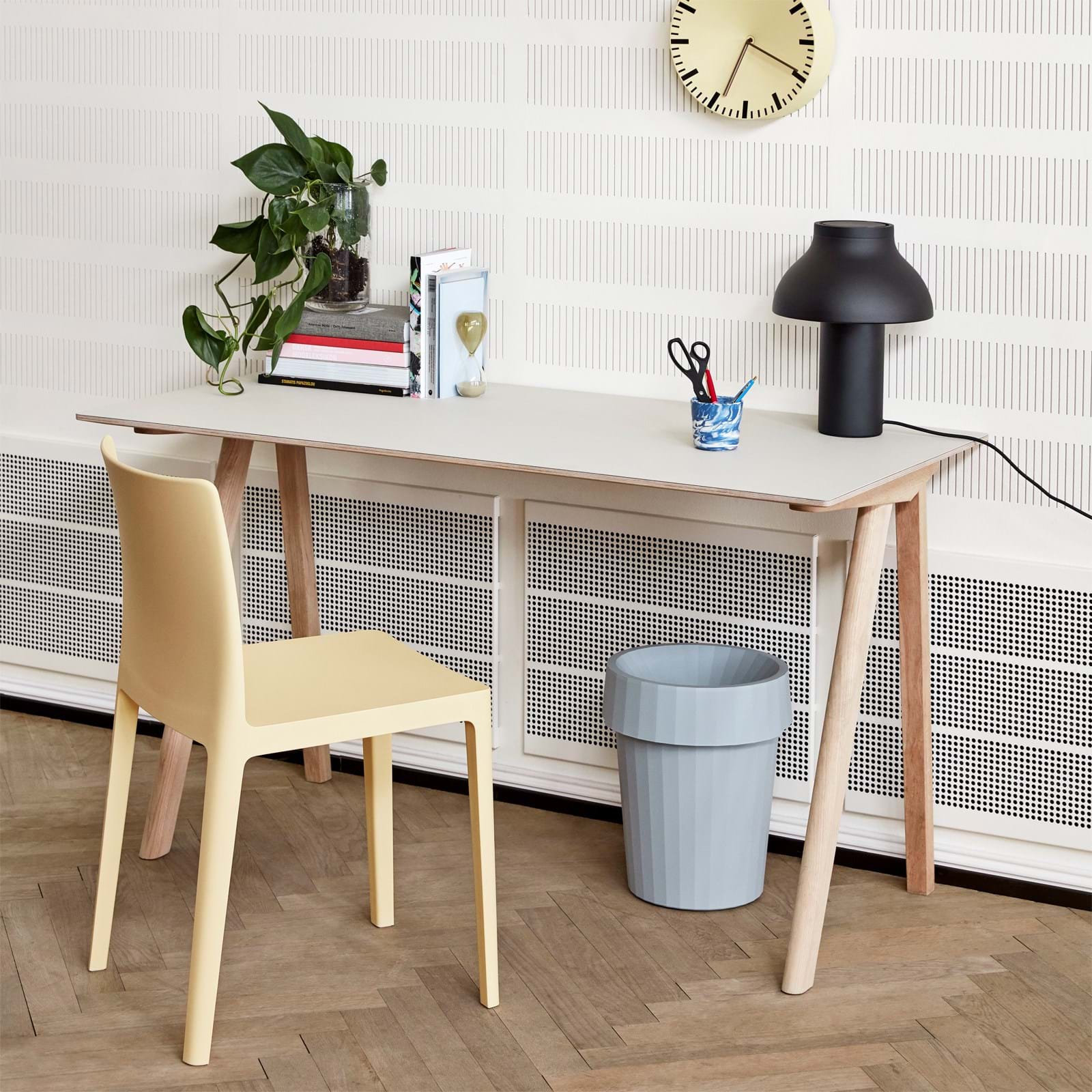 Élémentaire Chair från Vålamagasinet Matstolar, HAY, Image-2