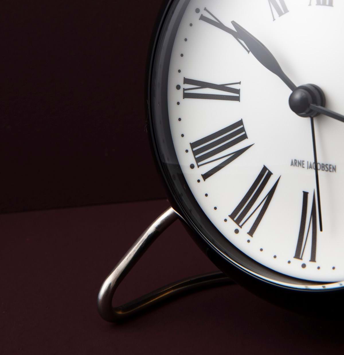 AJ Table Clock Roman från Vålamagasinet Klockor, Arne Jacobsen Tableclock, Image-3