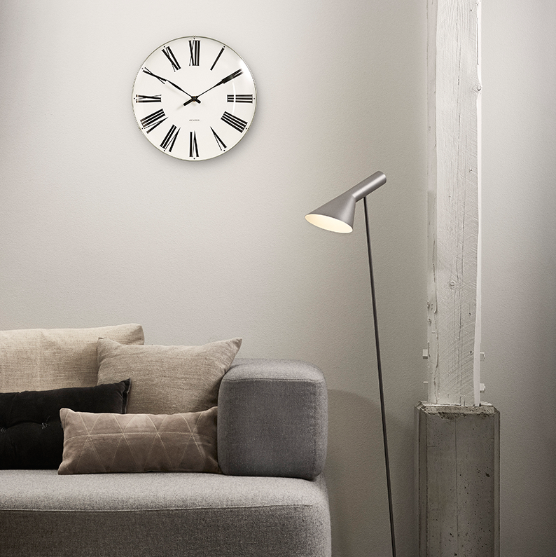 AJ Roman Wallclock från Vålamagasinet Klockor, Arne Jacobsen Tableclock, Image-5