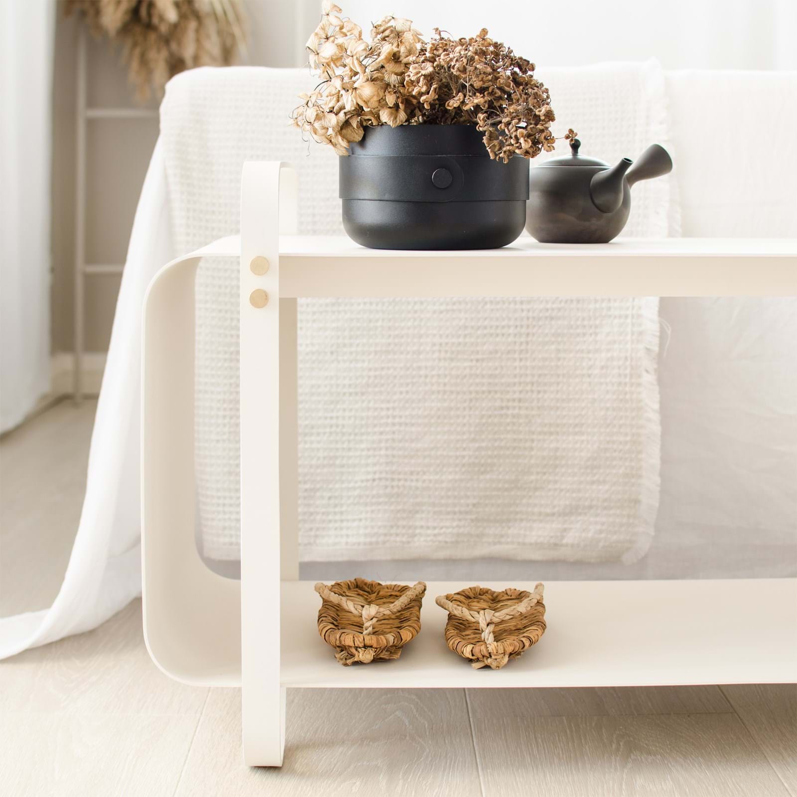 Ninne Bench Indoor från Vålamagasinet Bänkar och pallar, Eldvarm, Image-4