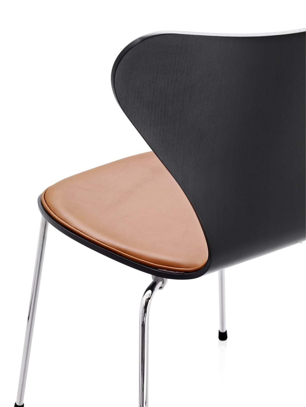 Sjuan 3107 Stol Framsidesklädd från Vålamagasinet Matstolar, Fritz Hansen, Image-2