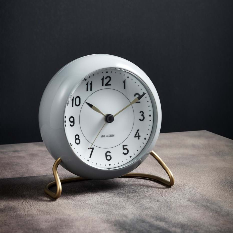 AJ Table Clock Station från Vålamagasinet Klockor, Arne Jacobsen Tableclock, Image-2