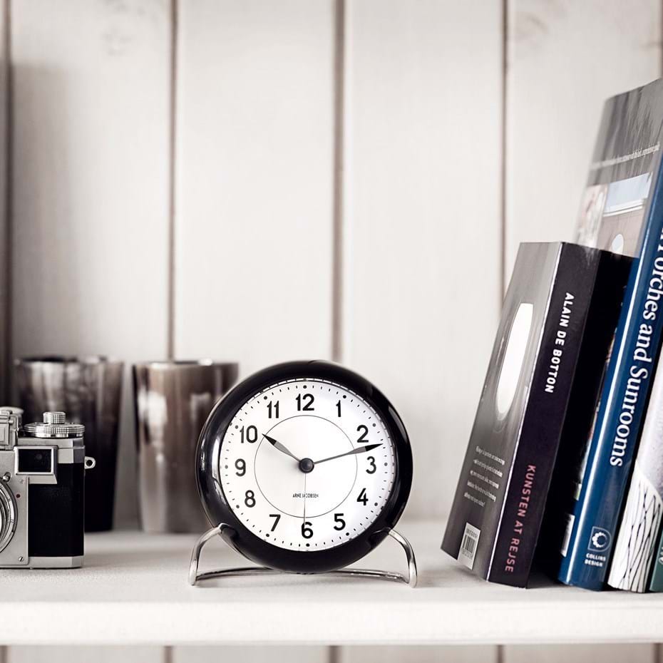AJ Table Clock Station från Vålamagasinet Klockor, Arne Jacobsen Tableclock, Image-2
