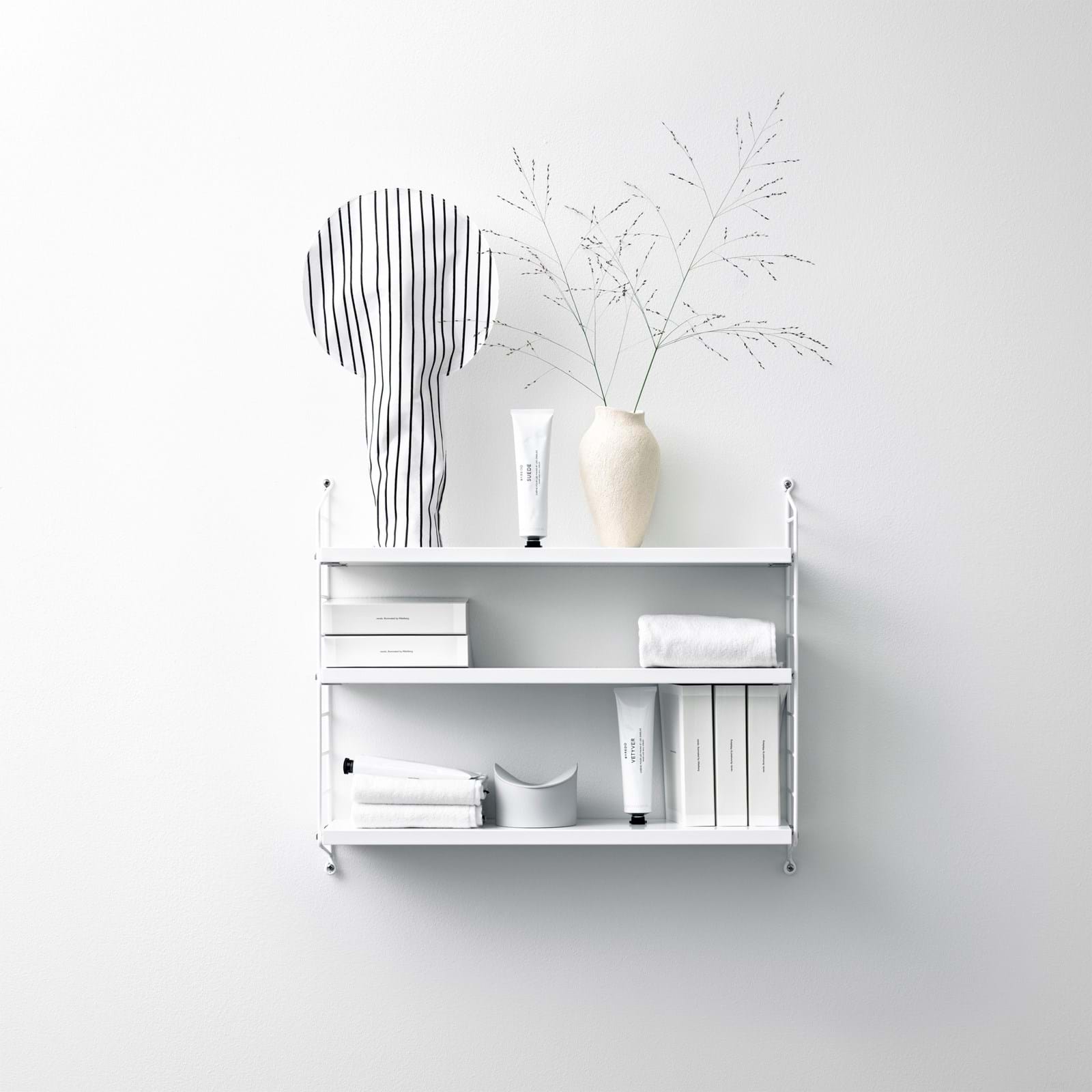 String Pocket Hylla från Vålamagasinet Hyllor, String, Image-2