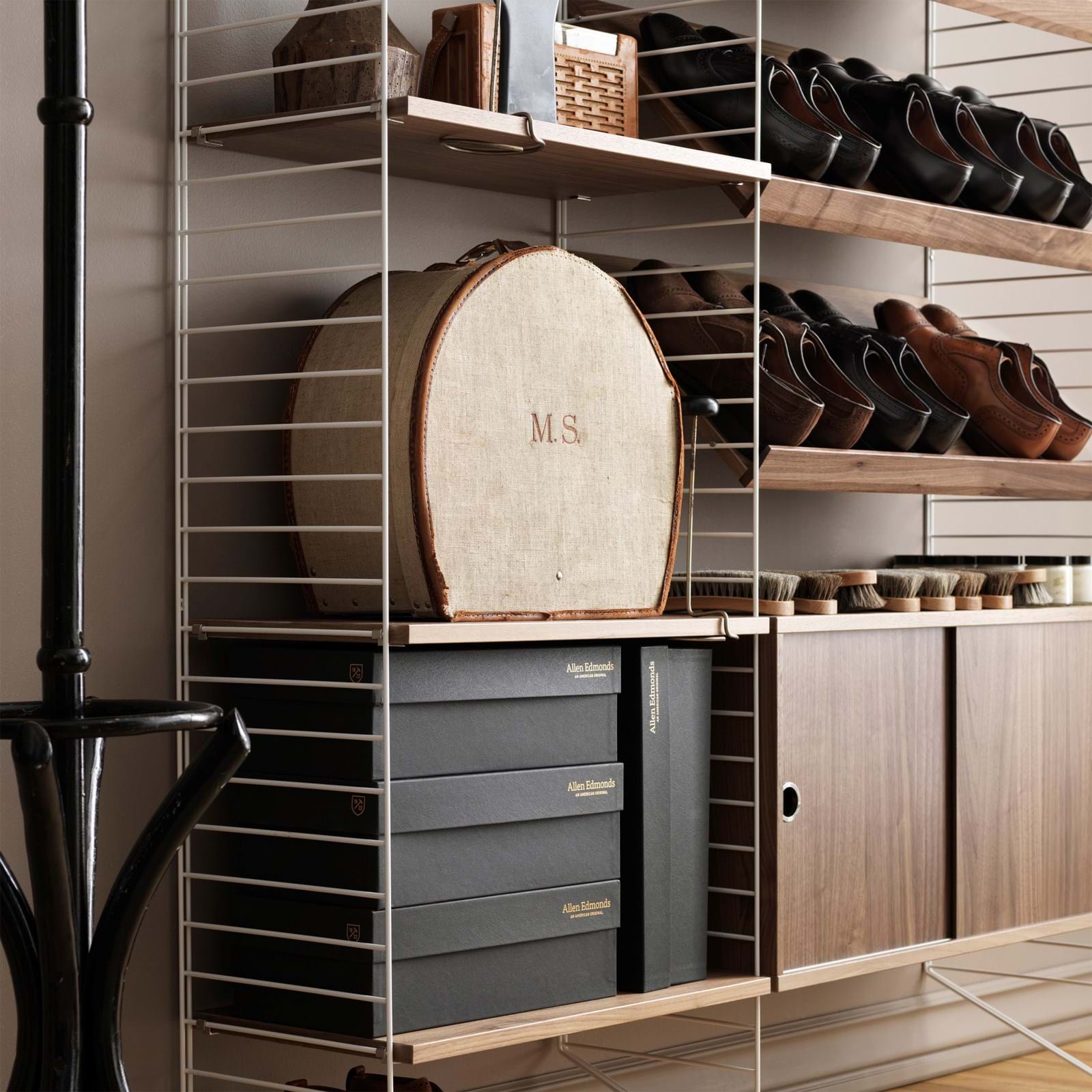 String Tidskriftshylla Trä 78x30 från Vålamagasinet Hyllor, String, Image-4