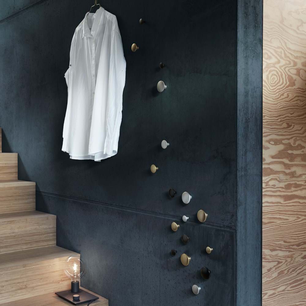 The Dots Metal Small från Vålamagasinet Galgar och hängare, Muuto, Image-2