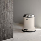 Vipp 13 Pedalhink från Vålamagasinet Soptunnor och tvättkorgar, Vipp, Image-2