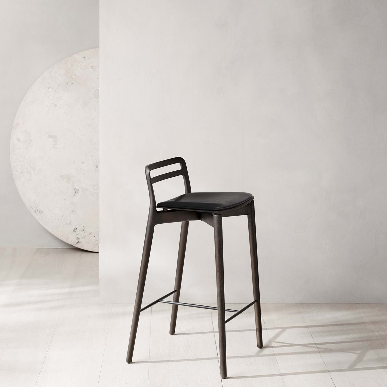 Vipp 484 Cabin Barstol från Vålamagasinet Pallar och bänkar, Vipp, Image-2